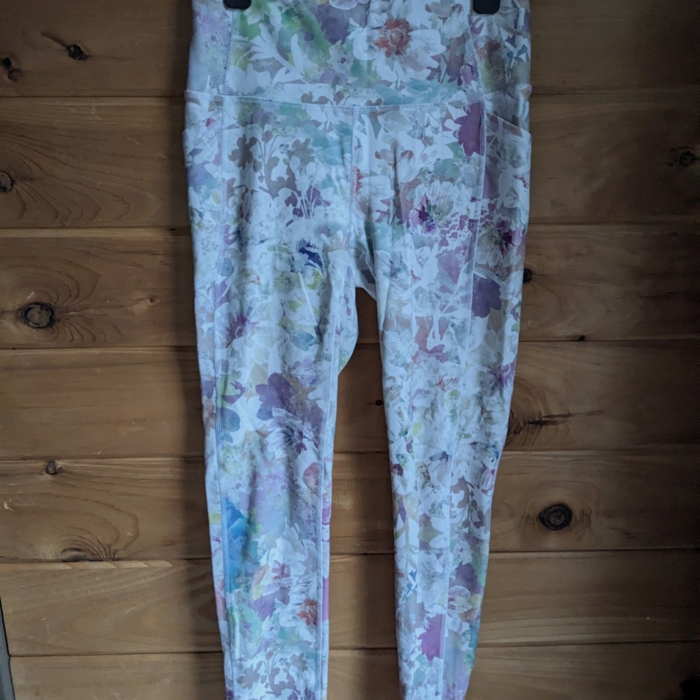 EUC Reebok Floral Leggings
